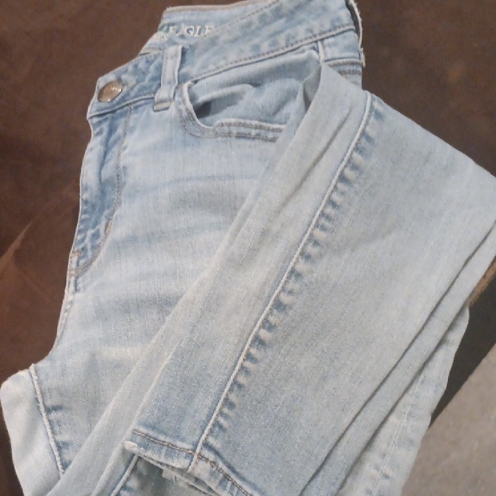 American Eagle Outfitters Women's Light Blue Destructed  Jeans
